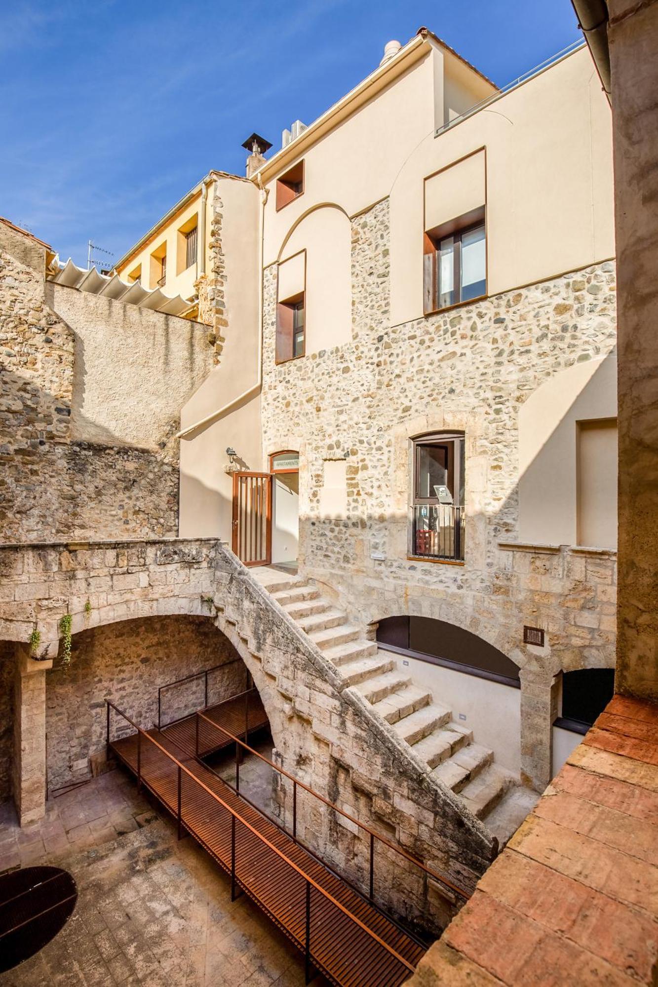 Can Cintet 21Nuevo Apartamento Moderno En Besalu Luaran gambar